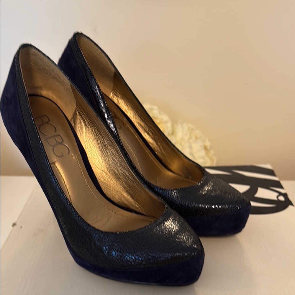 BCBG Women's Blue Pumps